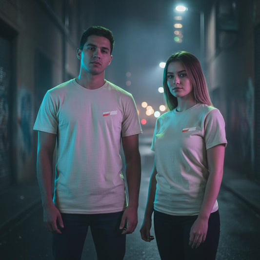 Streetwear mit Drive: Warum Heavy Tees, Backprints und Car Culture gerade alles sind